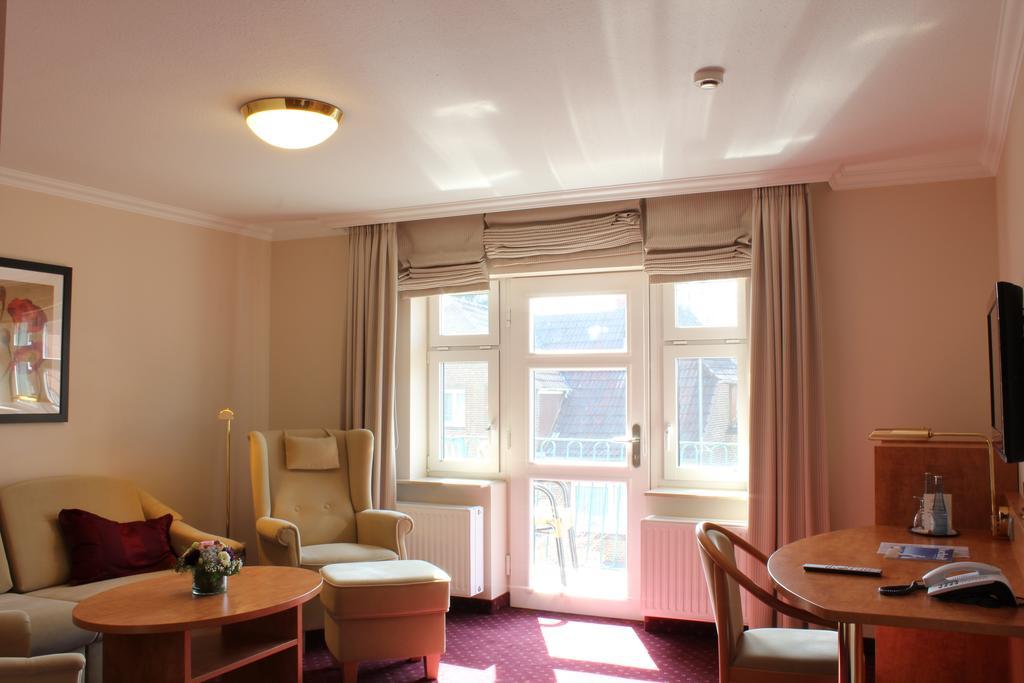 Hotel Kirchspiels Gasthaus Норторф Экстерьер фото