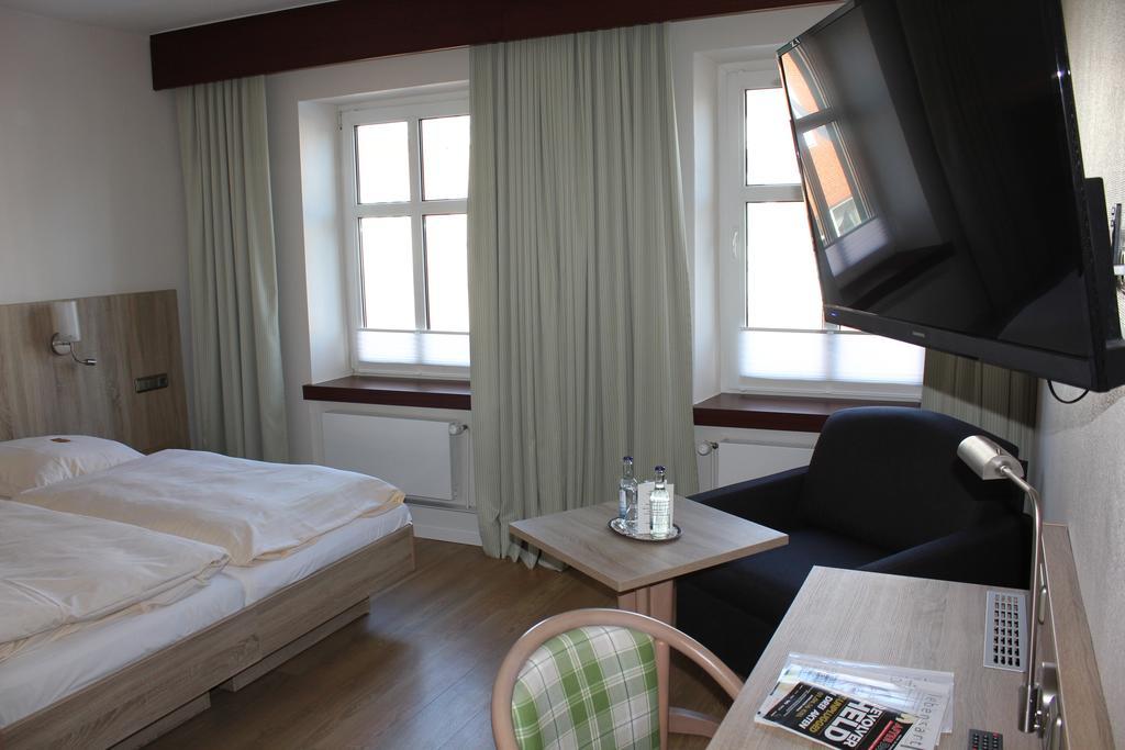 Hotel Kirchspiels Gasthaus Норторф Экстерьер фото