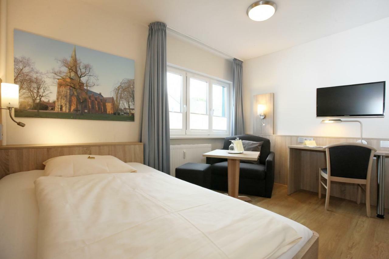 Hotel Kirchspiels Gasthaus Норторф Экстерьер фото